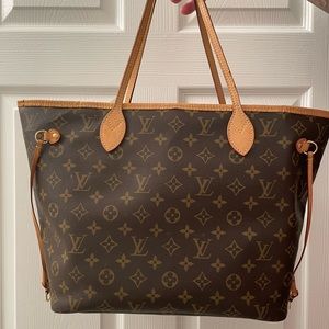 Louis Vuitton Neverfull MM Monogram Tote